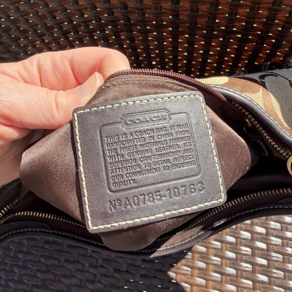 Vintage Coach Ergo Signature Canvas Shoulder Bag 10763 - Picture 4 of 5